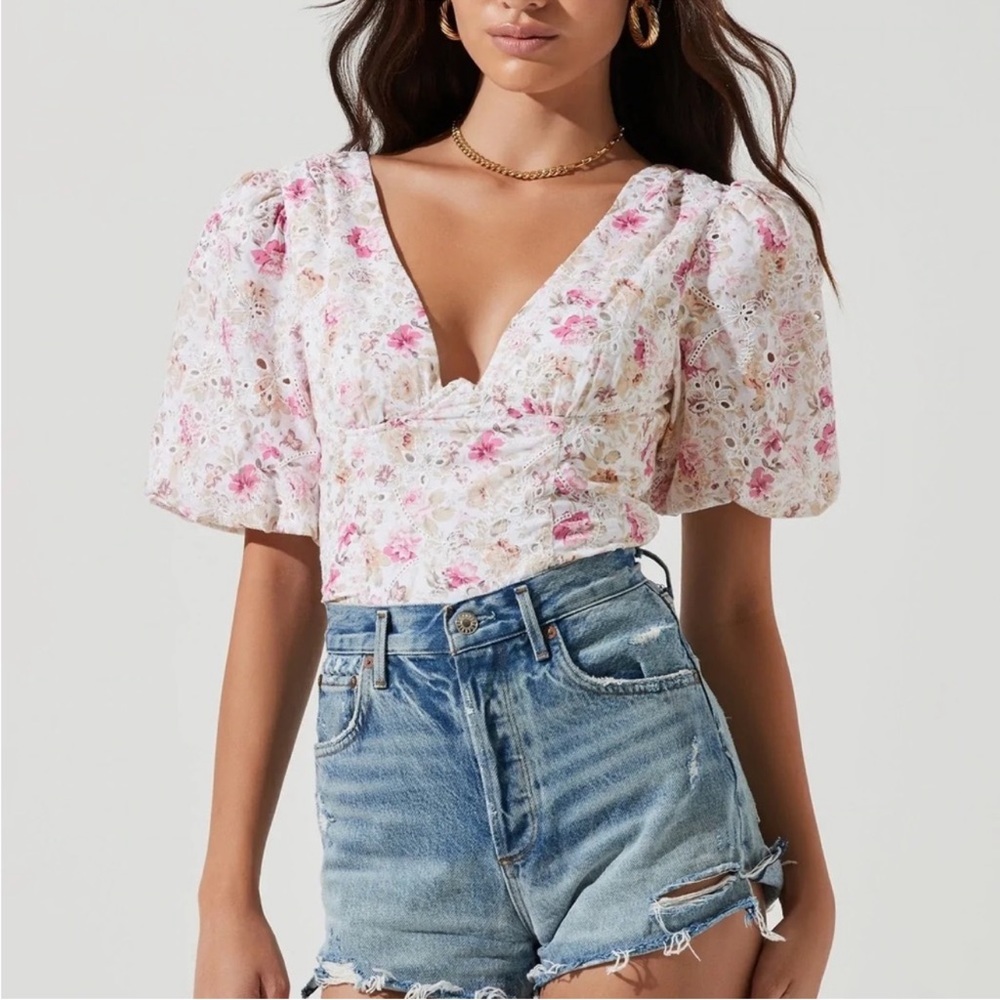 ASTR The Label Beaumont Floral Eyelet Puff Sleeve Smocked Back Top NWT
